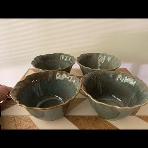Anthropologie Scalloped Edge Bowls Set of 4